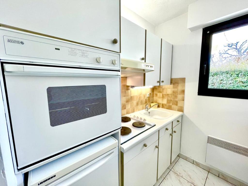 Charmant Rez De Jardin - 900M Plage De Pontaillac Apartment Royan Exterior photo