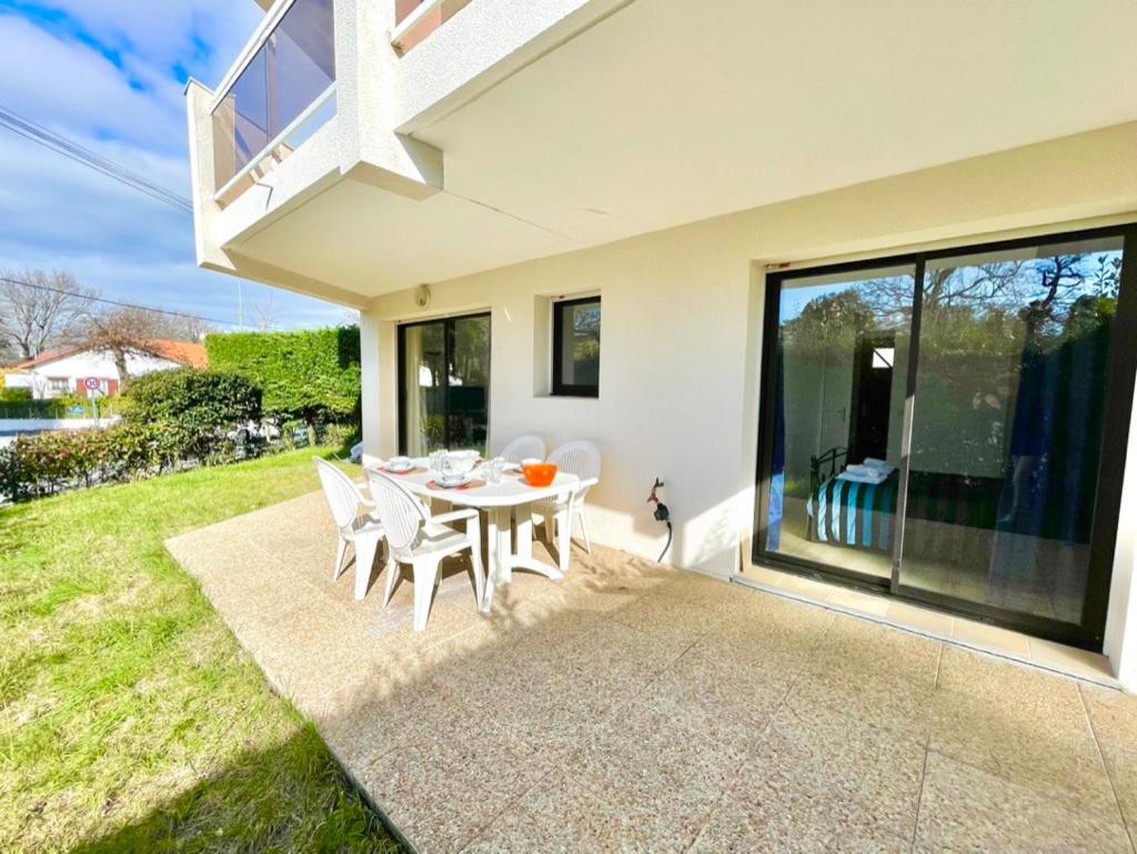 Charmant Rez De Jardin - 900M Plage De Pontaillac Apartment Royan Exterior photo